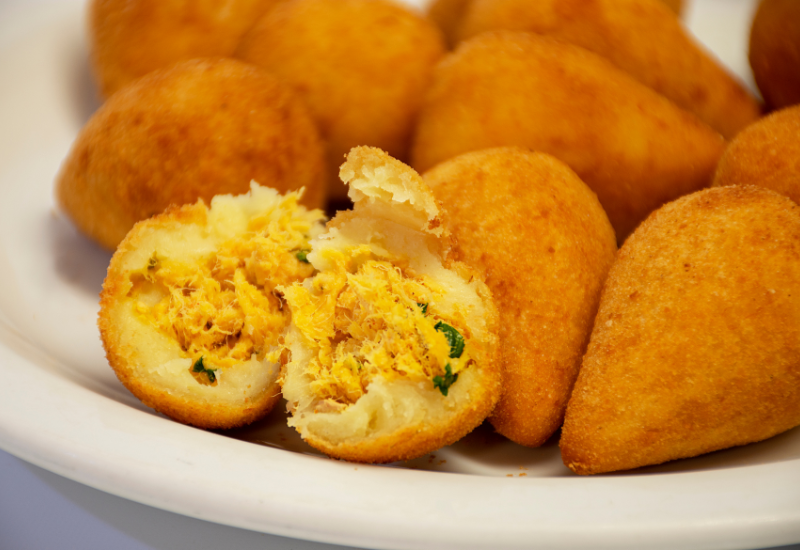 Deliciosa coxinha de frango: receita passo a passo