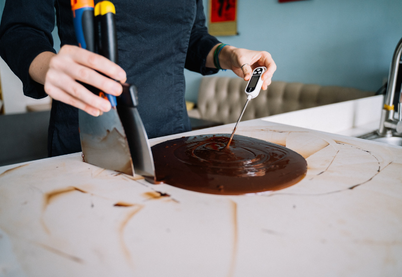 3 receitas de ganache para cobertura de bolos