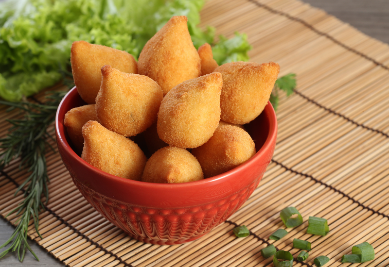 3 opções de recheios alternativos para coxinha