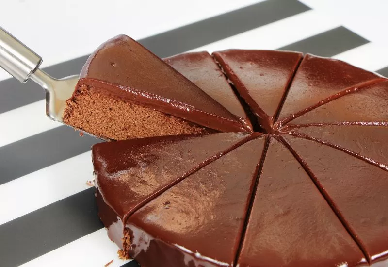 Como fazer bolo de nescau? Aprenda o passo a passo
