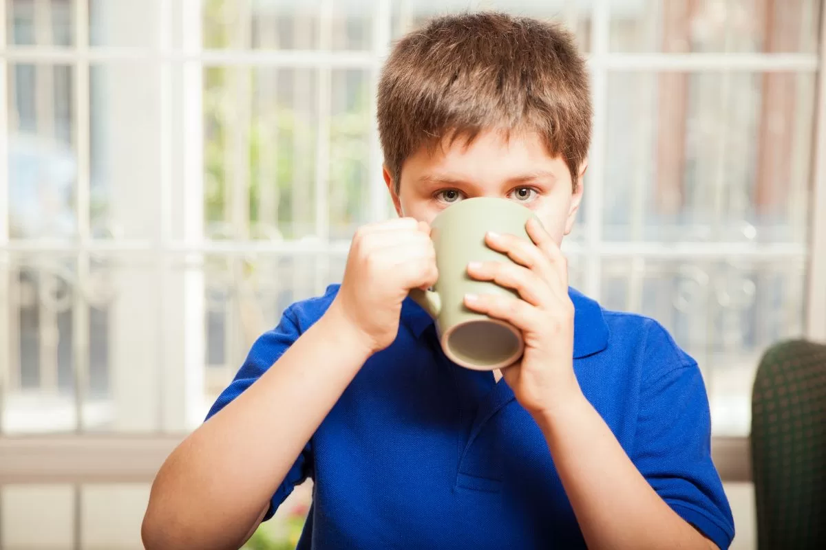 Criança pode tomar café? Descubra de uma vez por todas