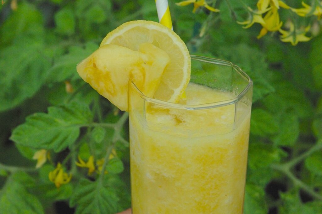 suco de abacaxi com limão
