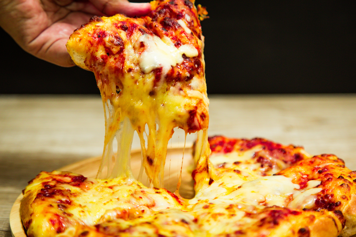 Como fazer pizza de liquidificador rápida e deliciosa