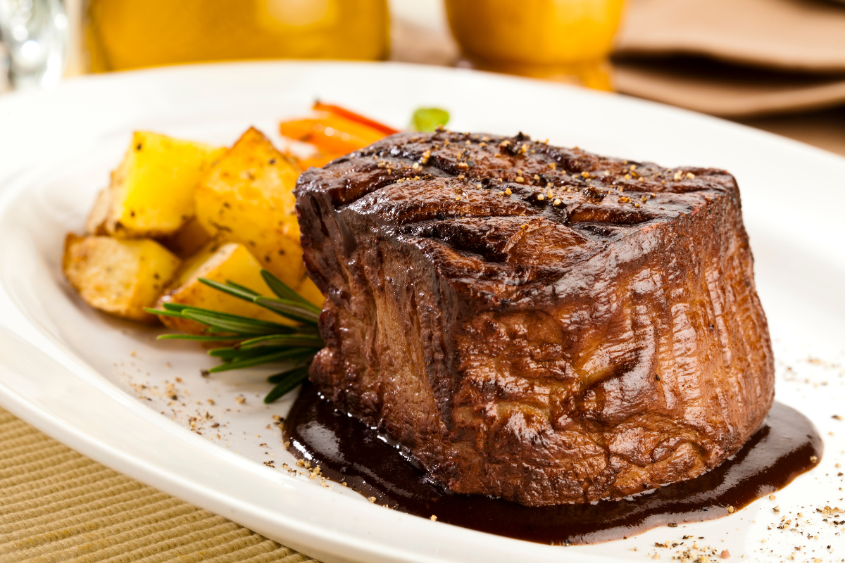 Aprenda a preparar filé do mesmo nível de restaurante