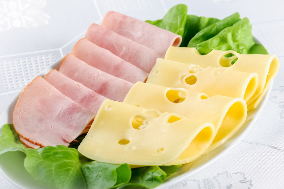Saiba como conservar queijo e presunto por mais tempo