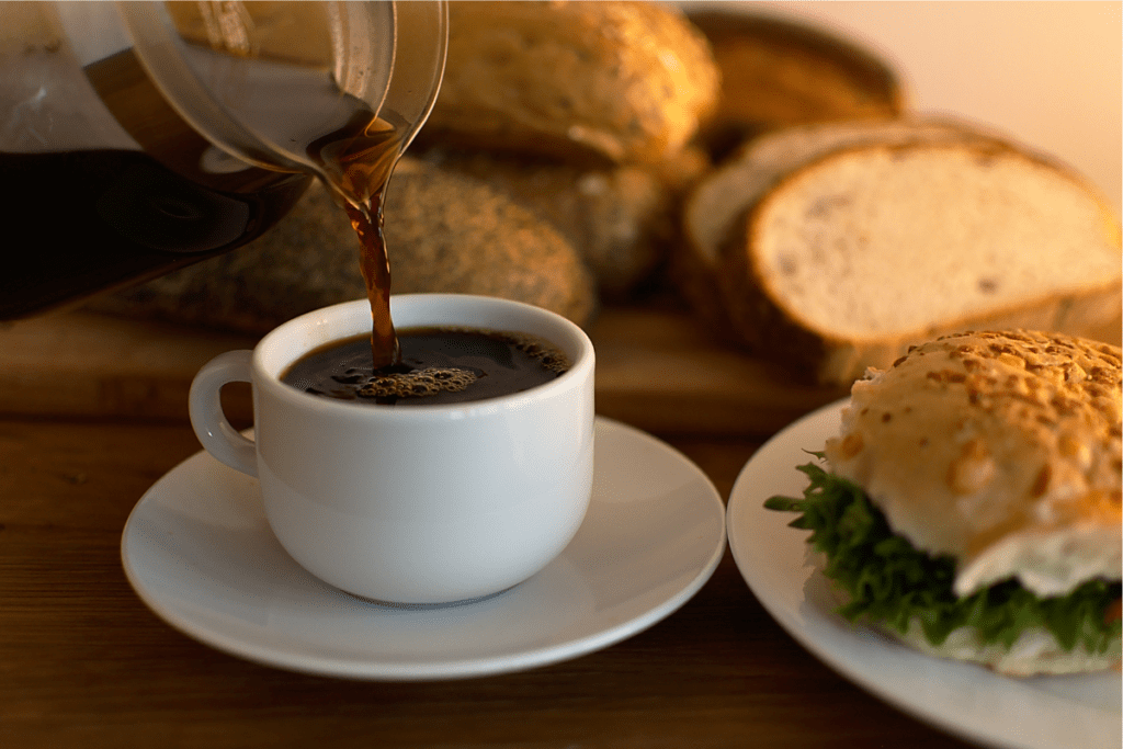 tomar café todos os dias