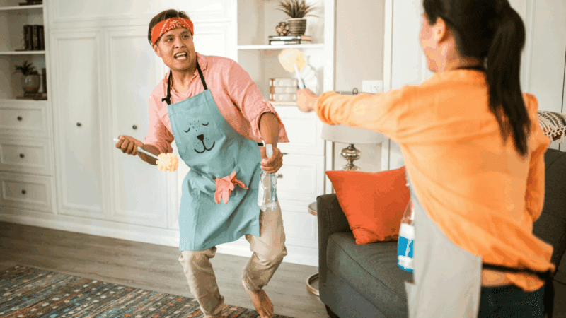 Como organizar a faxina semanal e não se sobrecarregar