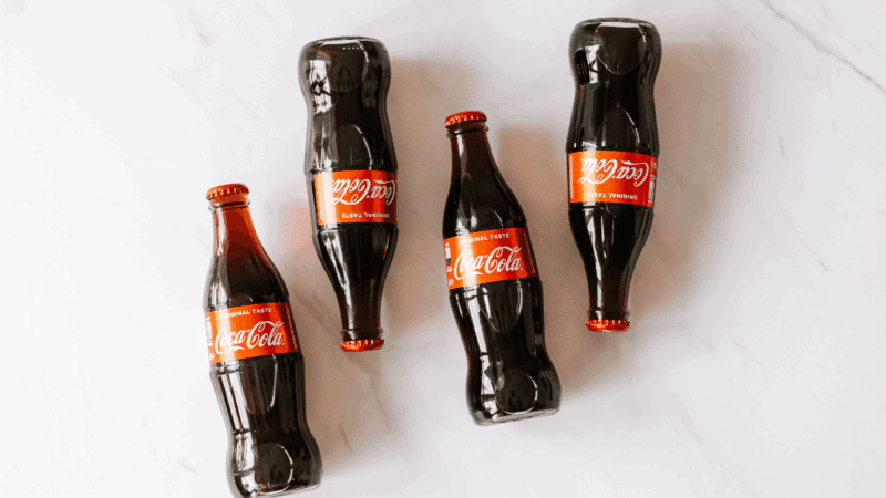 Como surgiu a Coca-Cola? Conheça a história do refrigerante