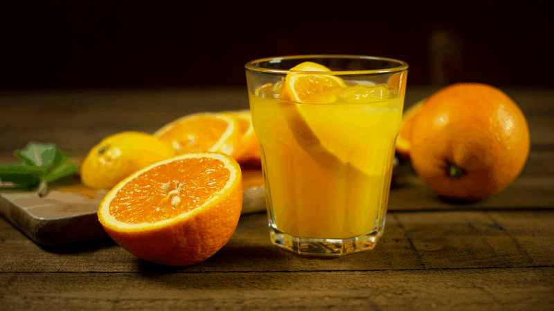 5 segredos sobre suco de laranja que você talvez não conheça
