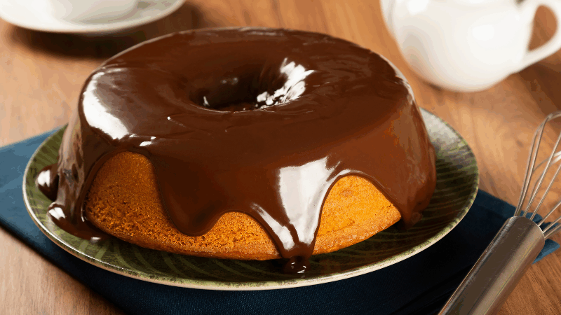 Receita de bolo de cenoura de liquidificador: aprenda o passo a passo