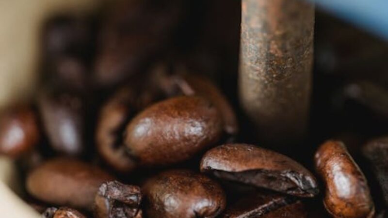 Como preparar café coado mais forte e encorpado