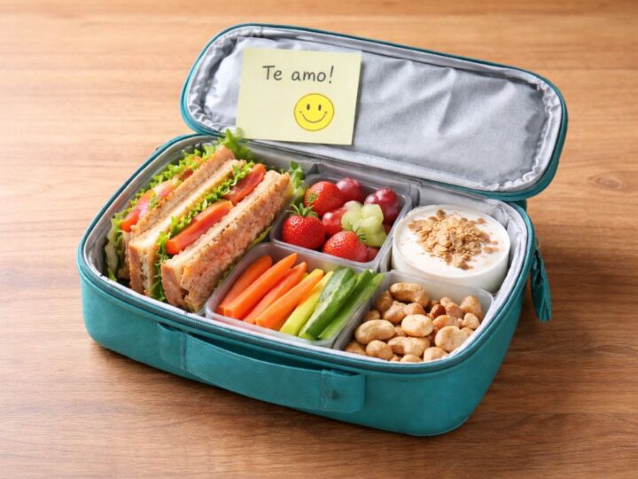 O que não pode faltar na lancheira das crianças na volta às aulas?