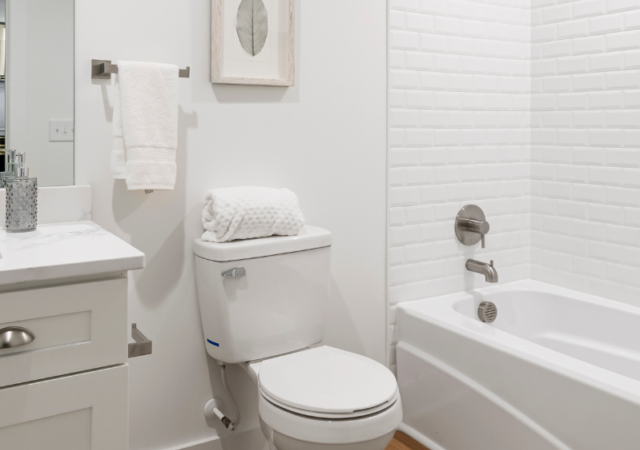 Erros comuns ao lavar banheiro