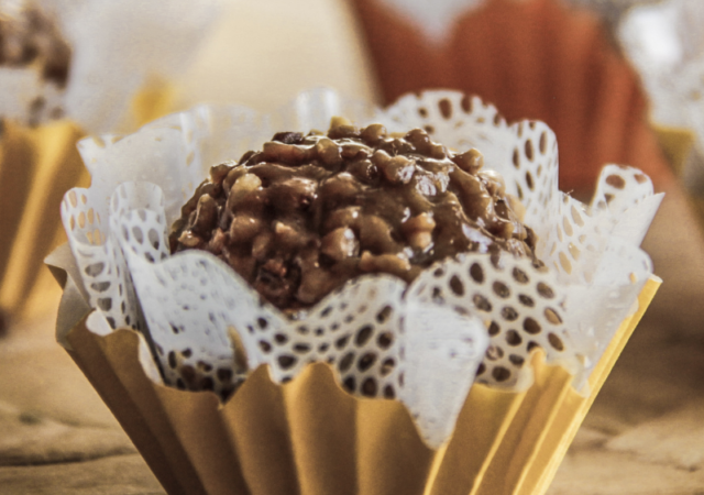 Com apenas 3 ingredientes: brigadeiro fit