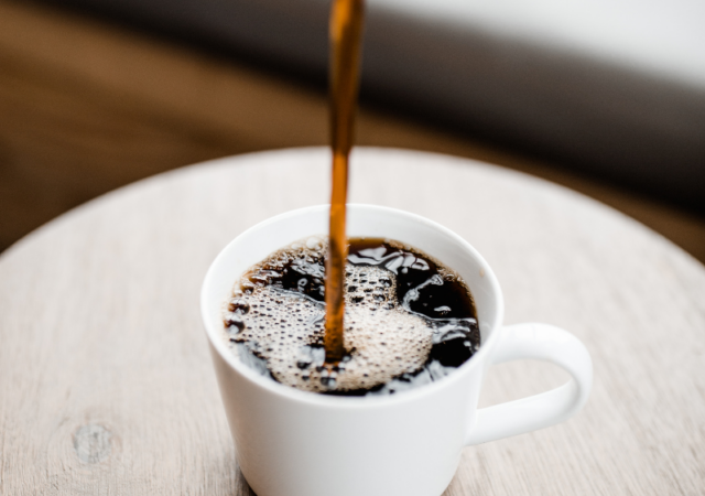 Vantagens de reduzir açúcar no café