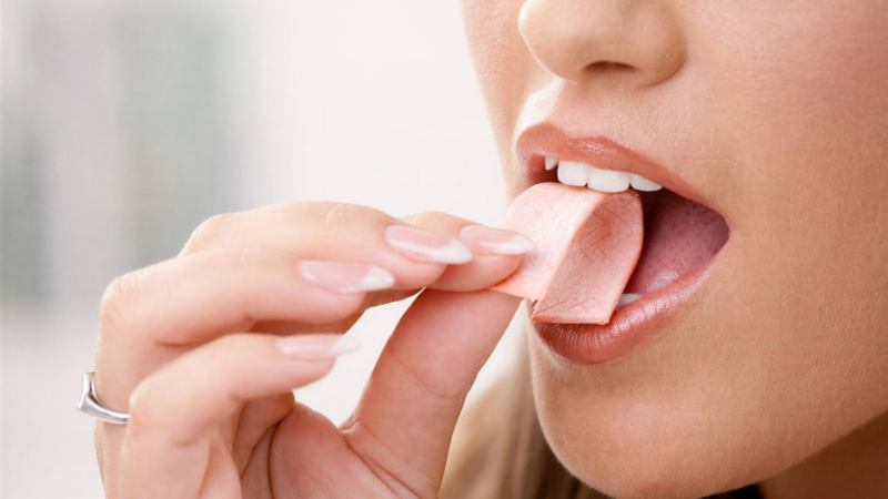 Alimentos para substituir o consumo de chiclete
