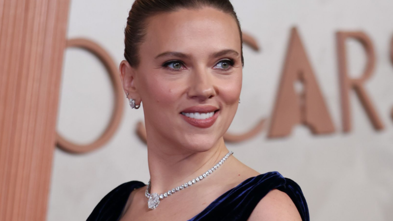 O que Scarlett Johansson come? Veja a dieta da atriz